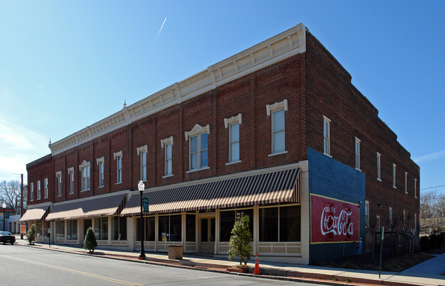 Weldon Downtown Apartments in Weldon, NC - Building Photo - Building Photo