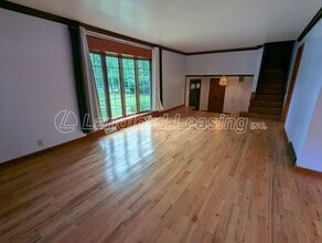17630 W River Rd in Columbia Station, OH - Building Photo - Building Photo
