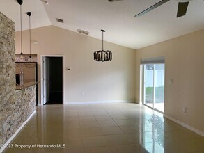 10405 Lafoy Rd in Spring Hill, FL - Building Photo - Building Photo