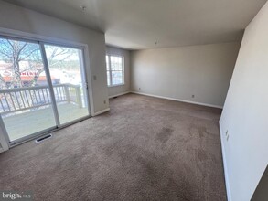 3789 Harbor Rd in Chesapeake Beach, MD - Foto de edificio - Building Photo