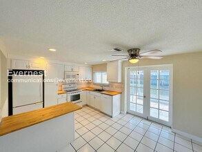 1126 Normandy Blvd in Holiday, FL - Building Photo - Building Photo
