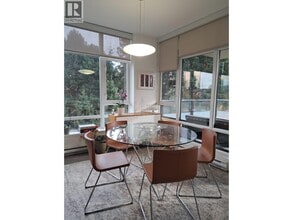 6168 Wilson Ave in Burnaby, BC - Building Photo - Building Photo