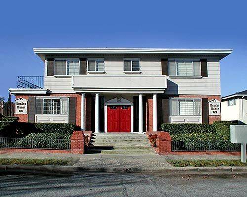 Menden Manor in San Jose, CA - Foto de edificio - Building Photo