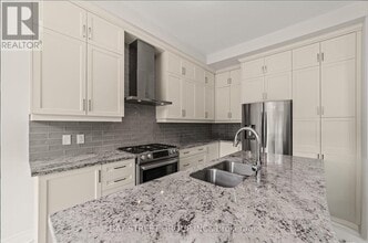 604 Marc Santi Blvd in Vaughan, ON - Building Photo - Building Photo