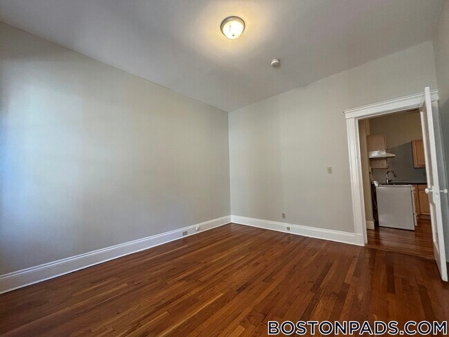 1197 Commonwealth Ave