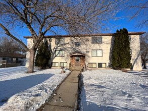 120 Columbia Ave SE in St. Cloud, MN - Building Photo - Building Photo