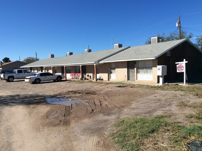 1511 Roadrunner Ln in Las Cruces, NM - Building Photo - Building Photo