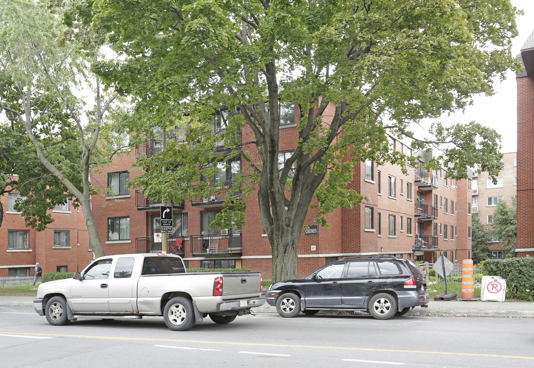 6410 Sherbrooke O in Montréal, QC - Building Photo