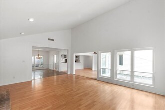 11866 Briar Forest Dr in Houston, TX - Building Photo - Building Photo