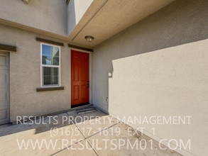 6762 Mangosteen Ln in Sacramento, CA - Building Photo - Building Photo