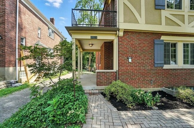 6256 Rogers Park Pl, Unit 1