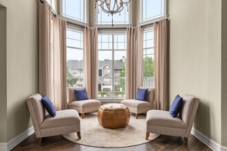 Chattahoochee Ridge in Sandy Springs, GA - Foto de edificio - Building Photo