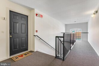 521 Constellation Square SE in Leesburg, VA - Building Photo - Building Photo