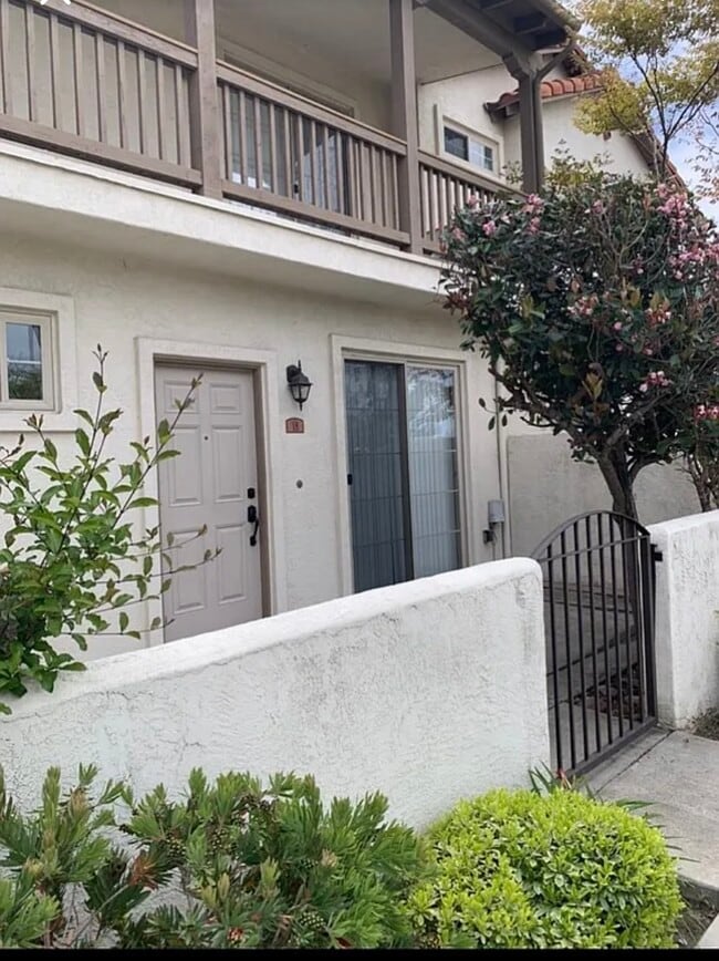 1460 Rancho Rose Way in Oceanside, CA - Building Photo - Building Photo