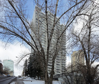 Valley Towers in Edmonton, AB - Building Photo - Building Photo