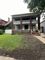 2262 Cleveland Blvd in Granite City, IL - Building Photo