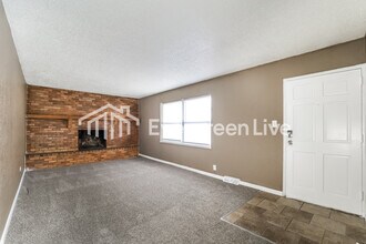 3106 E 94th St in Kansas City, MO - Building Photo - Building Photo