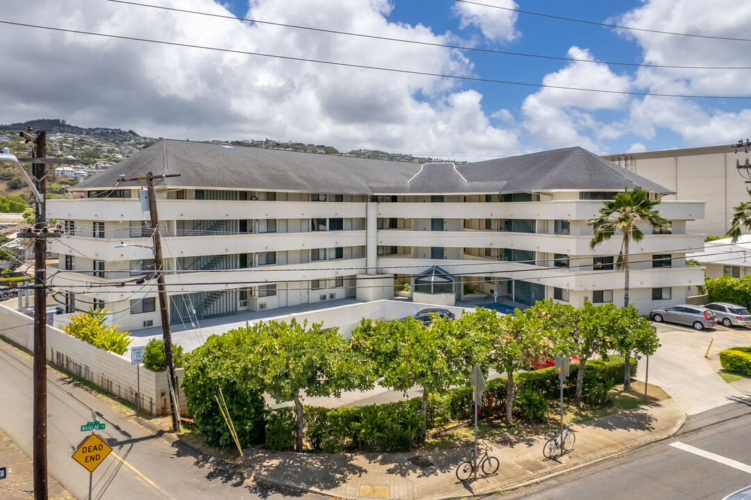 Kulanui Hale in Honolulu, HI - Building Photo