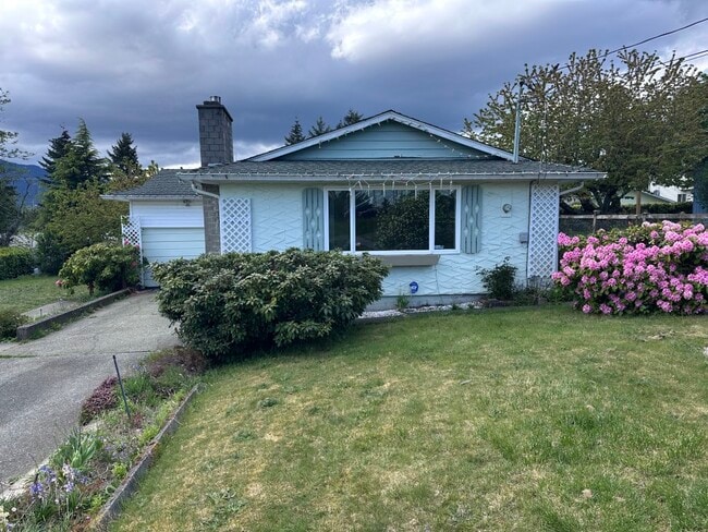 property at 2184 Lark Crescent