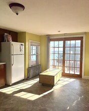 275 Court Rd, Unit 2 in Winthrop, MA - Building Photo - Building Photo