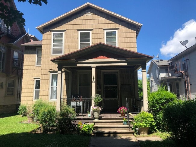 property at 219 Meigs St
