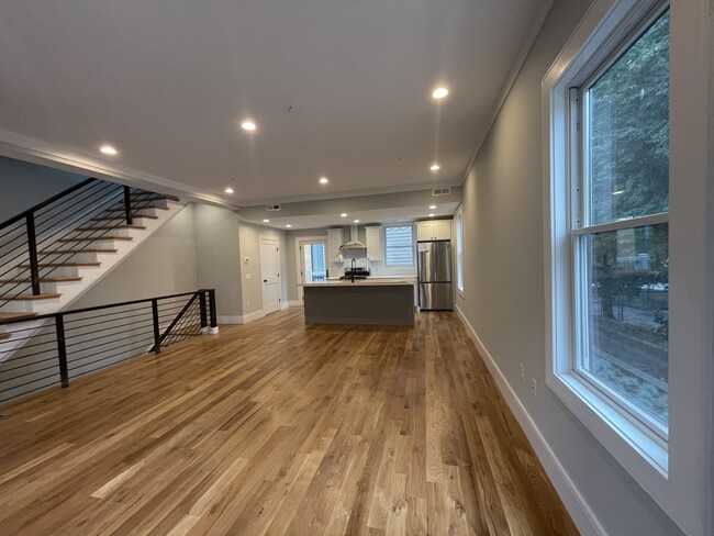 199 Boylston St, Unit 1 in Brookline, MA - Building Photo - Building Photo