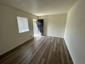 611 S Garden St in Visalia, CA - Building Photo - Building Photo