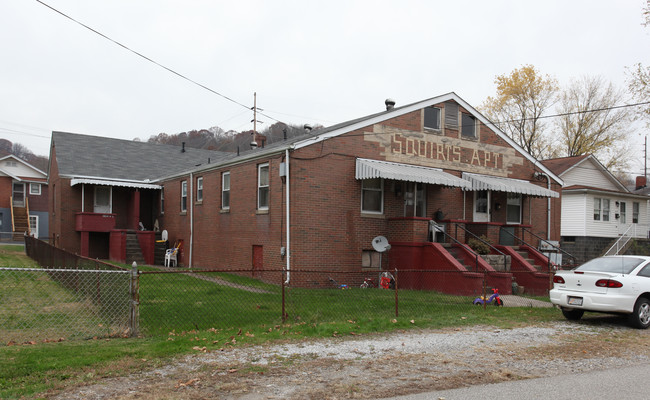 2312 6th Ave in Charleston, WV - Building Photo - Building Photo