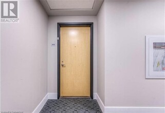 15 Prince Albert Blvd in Kitchener, ON - Building Photo - Building Photo