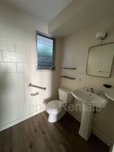 2733 Ka?aha St in Honolulu, HI - Building Photo - Building Photo