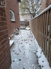 79 Gates Crescent in Ajax, ON - Building Photo - Building Photo