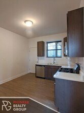 3401 W Fullerton Ave in Chicago, IL - Foto de edificio - Building Photo