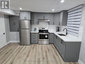 101 Morning Sparrow Dr in Vaughan, ON - Building Photo - Building Photo