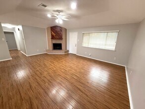 13414 Wells River Dr in Houston, TX - Building Photo - Building Photo