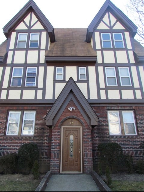 26 Burr Avenue in Hempstead, NY - Building Photo