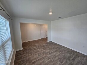 504 Albert Meadow Ln in Callaway, FL - Building Photo - Building Photo