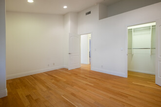 2753 Piedmont Ave, Unit 1 in Montrose, CA - Building Photo - Building Photo