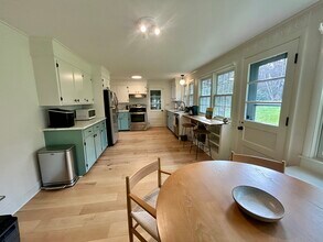 151 Pleasant St in Northborough, MA - Building Photo - Building Photo
