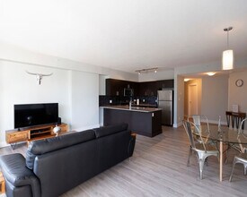 10823 Jasper Ave in Edmonton, AB - Building Photo - Building Photo