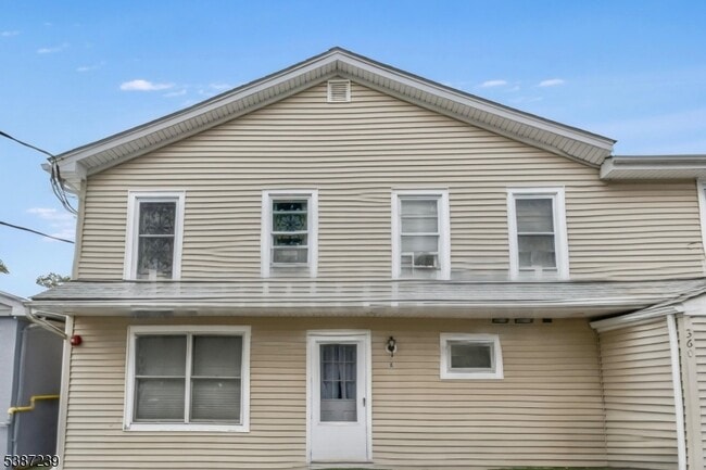 property at 360 Oak Ridge Rd