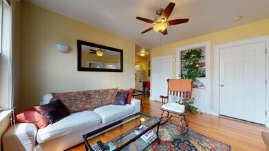 9 St Peter St-Unit -5 in Boston, MA - Building Photo - Building Photo