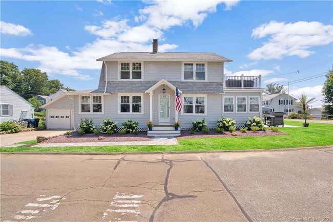 property at 9 Bellaire Rd