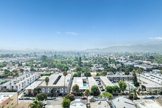 Park Verdugo Apartments in Burbank, CA - Foto de edificio - Building Photo