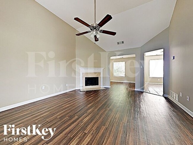 8371 Palm Springs Dr in Memphis, TN - Building Photo - Building Photo