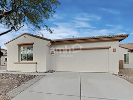 12659 N Maize Dr in Marana, AZ - Building Photo