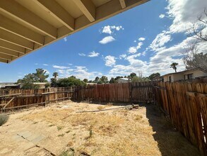 428 Oasis Dr in Ridgecrest, CA - Building Photo - Building Photo