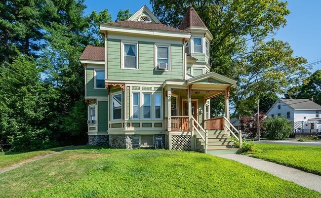 56 Warren Ave in Marlborough, MA - Building Photo - Building Photo