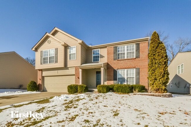 17 Woodside Park Dr in Amelia, OH - Foto de edificio - Building Photo