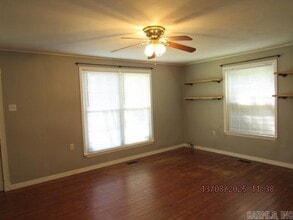 1221 Watkins St in Conway, AR - Building Photo - Building Photo