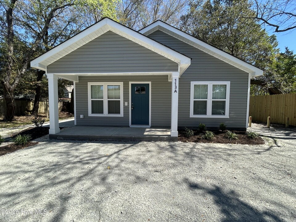 113 Hawthorne Dr in Wilmington, NC - Building Photo